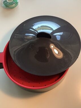 Brand New Tupperware 3 Piece Steamer